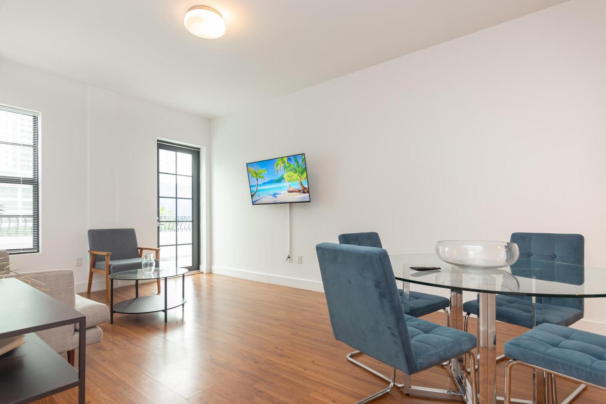 Downtown 2 Bedrooms Apartment Miami